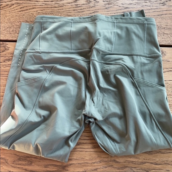Lululemon Fast and Free Sage Gray Leggings 6 - Picture 7 of 7
